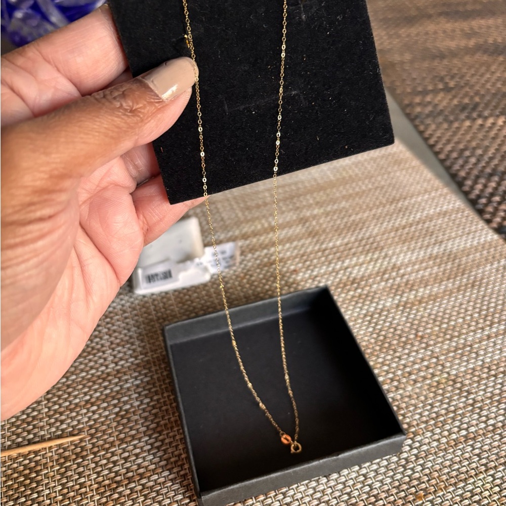 18k Saudi Elegant Black and Gold Clover Jewelry Set - Picture 2 of 15
